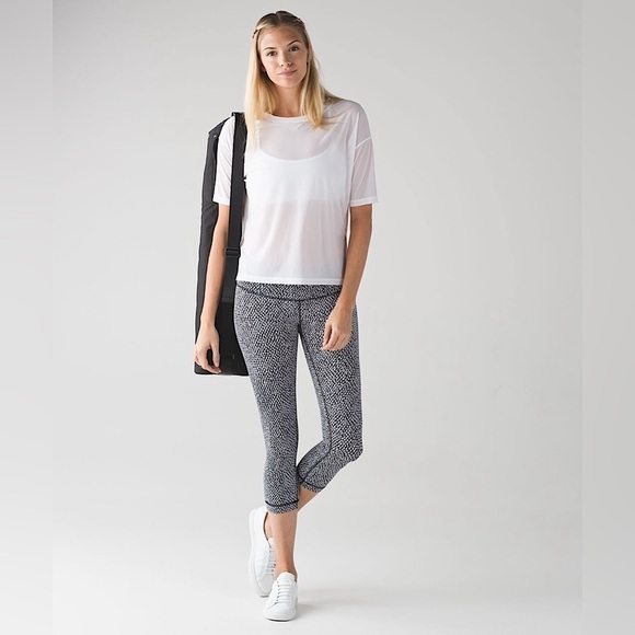 Lululemon Wunder Under Crop Legging III in Scatter Star Arctic Gray Black Sz 6 - Picture 3 of 10